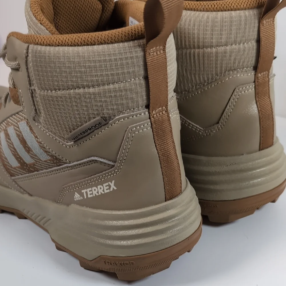 Adidas Beige Terrex Unity Mid - Picture 9 of 16